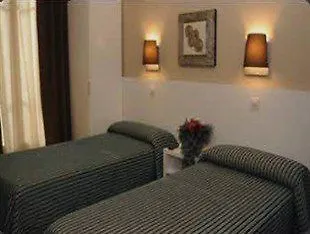 Hostal Lesseps Barcellona Affittacamere