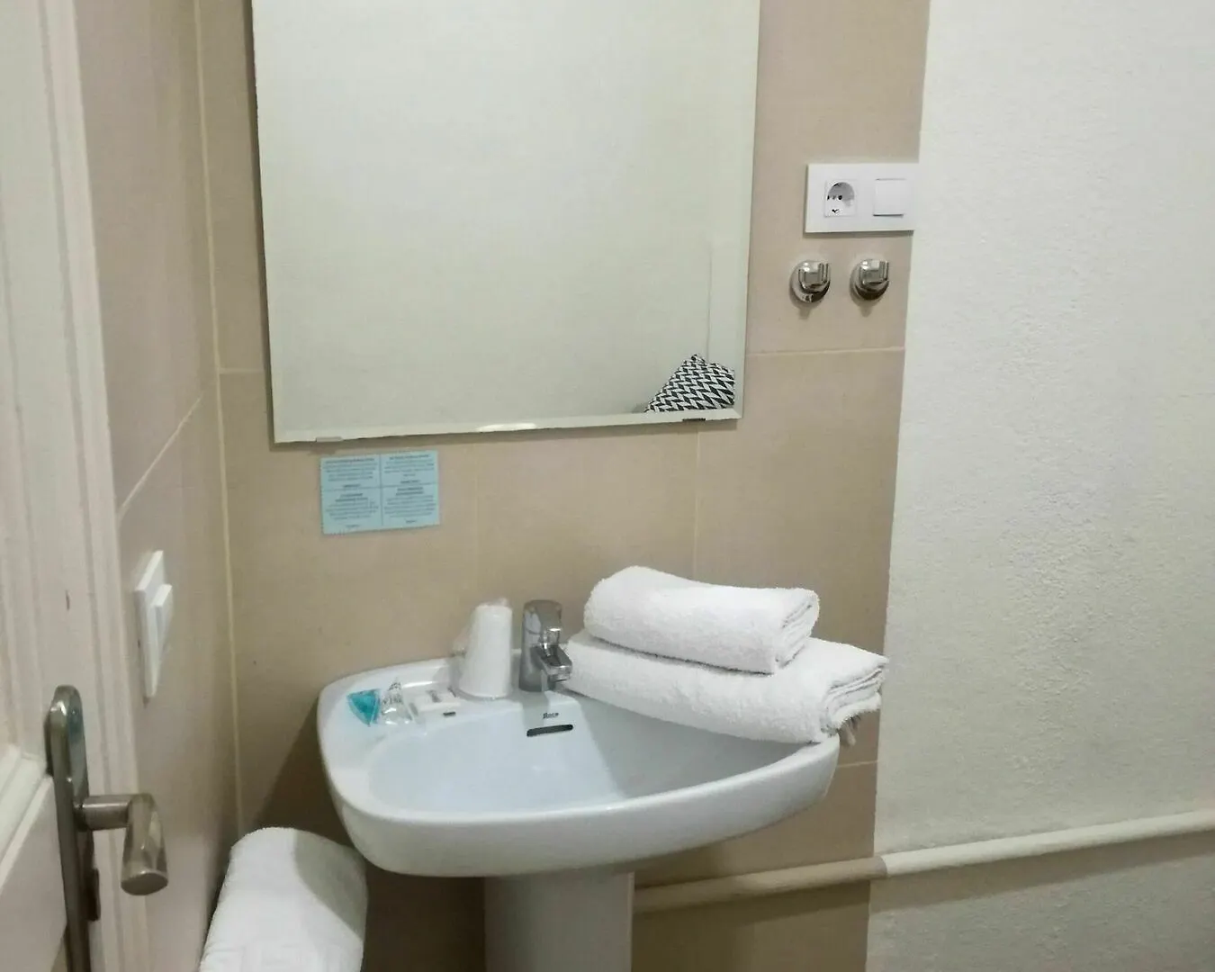 Hostal Lesseps Barcellona Affittacamere