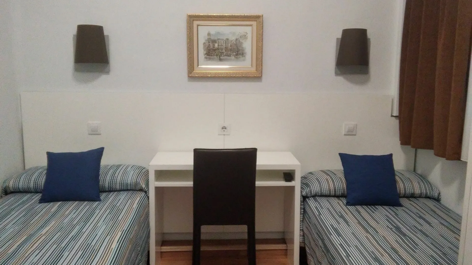Hostal Lesseps Barcellona Affittacamere