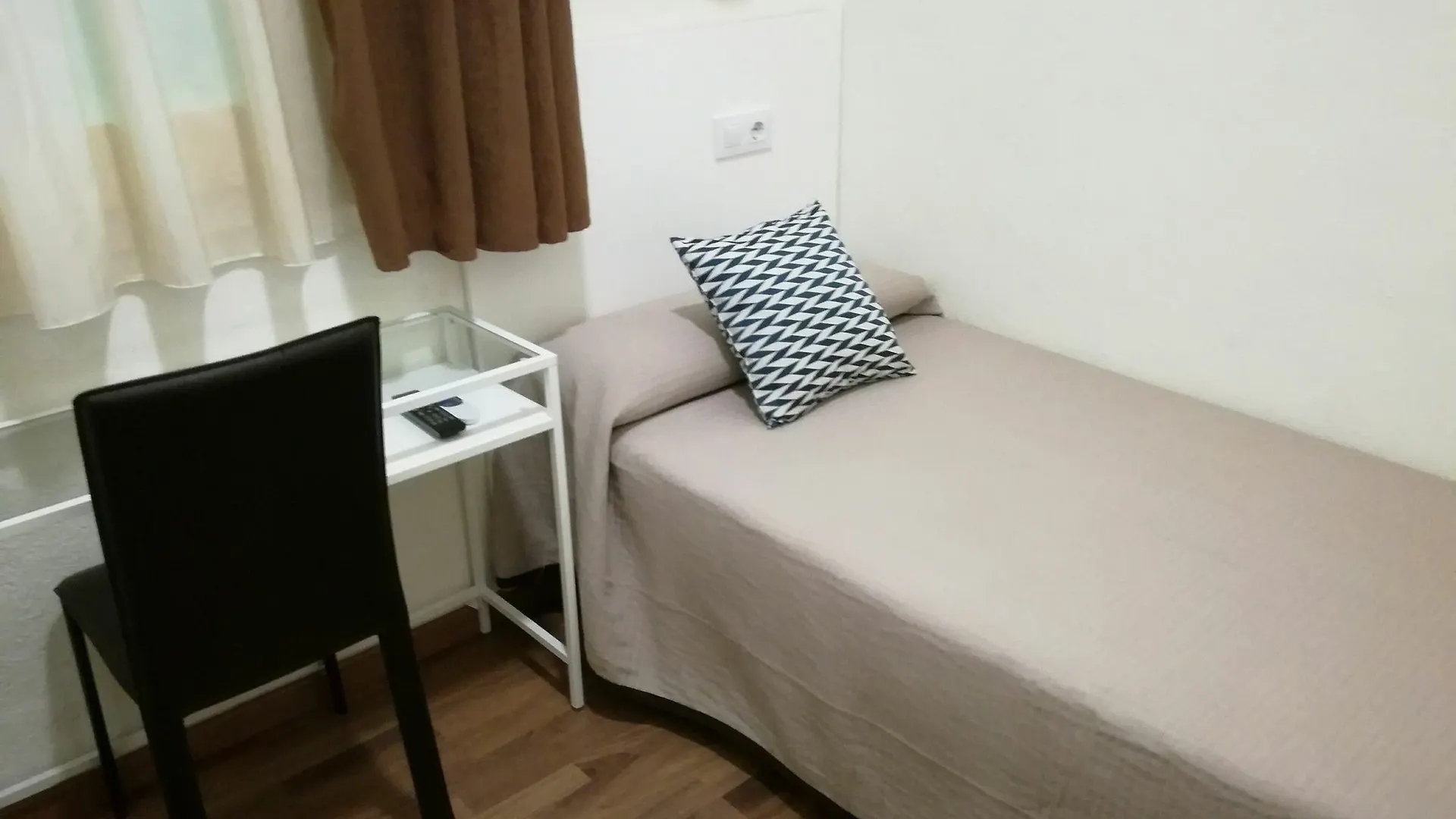 ** Affittacamere Hostal Lesseps Barcellona Spagna