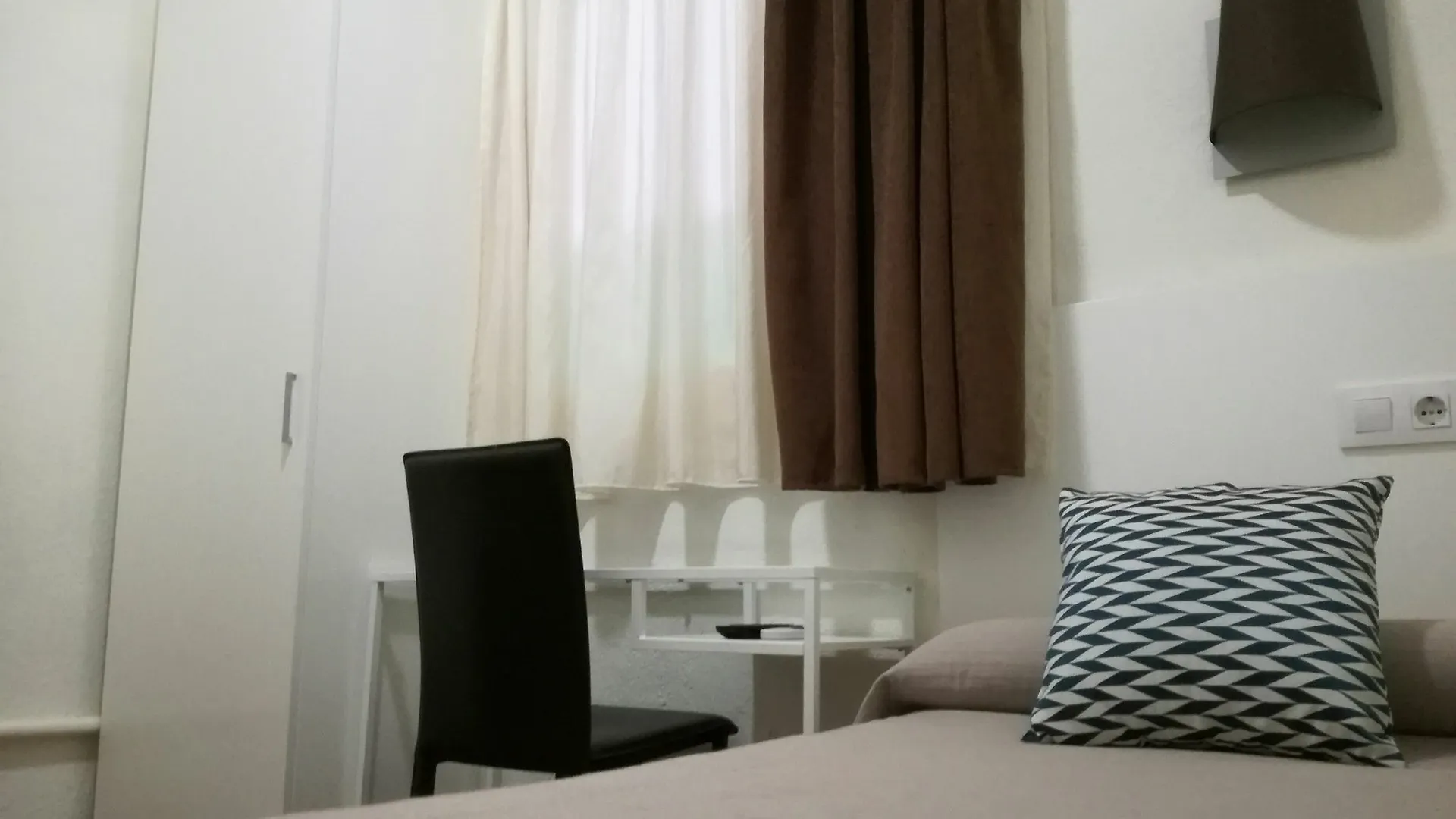 Hostal Lesseps Barcellona