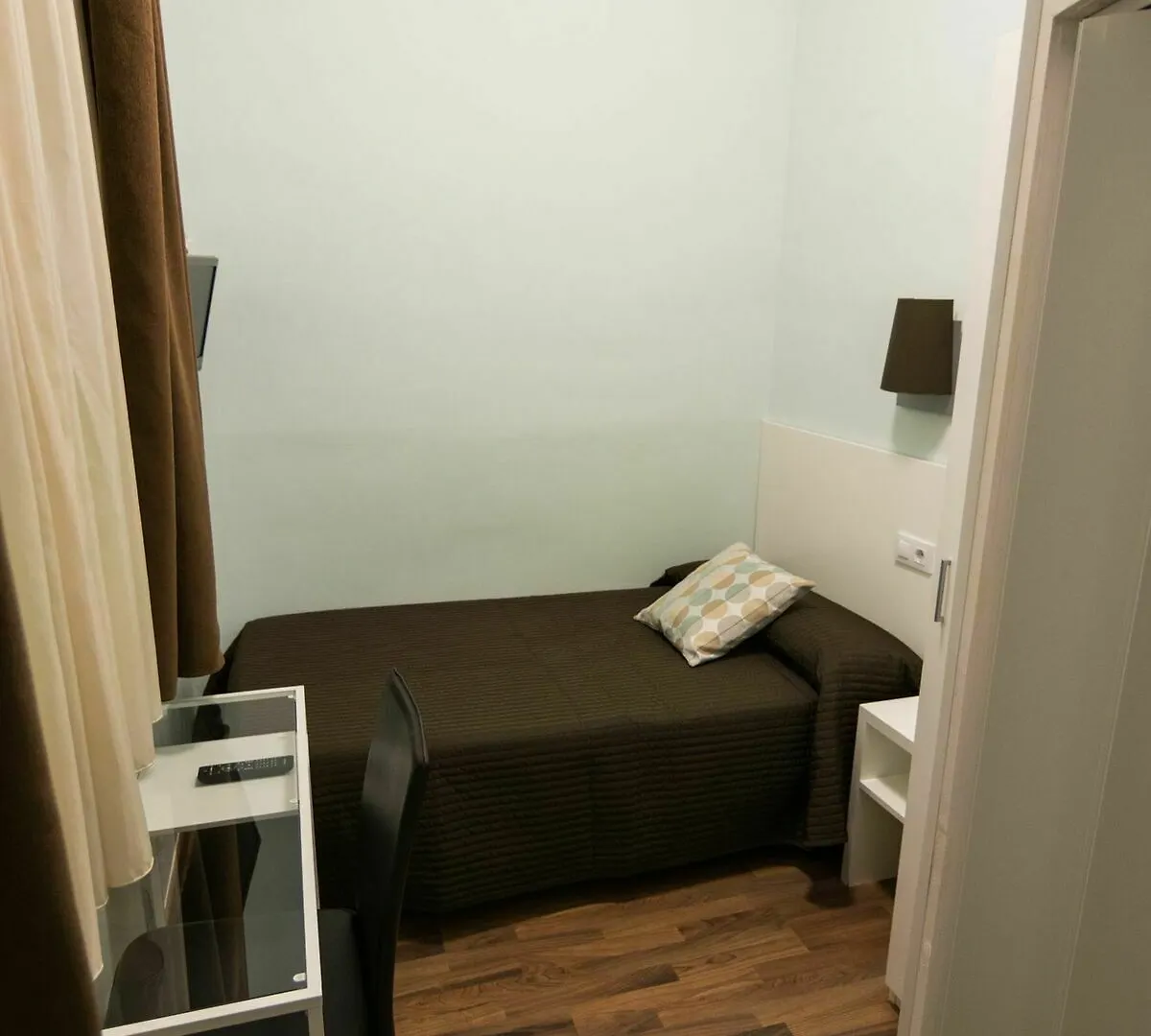 Hostal Lesseps Barcellona 2*,