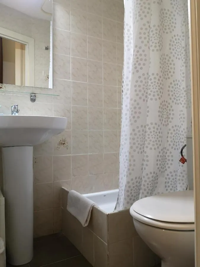 Hostal Lesseps Barcelona