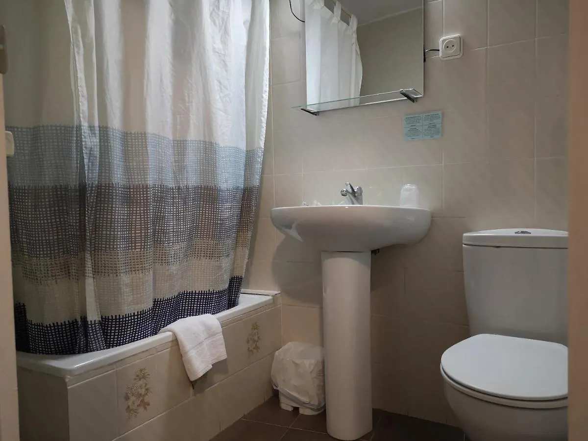 Hostal Lesseps Barcelona 2*,